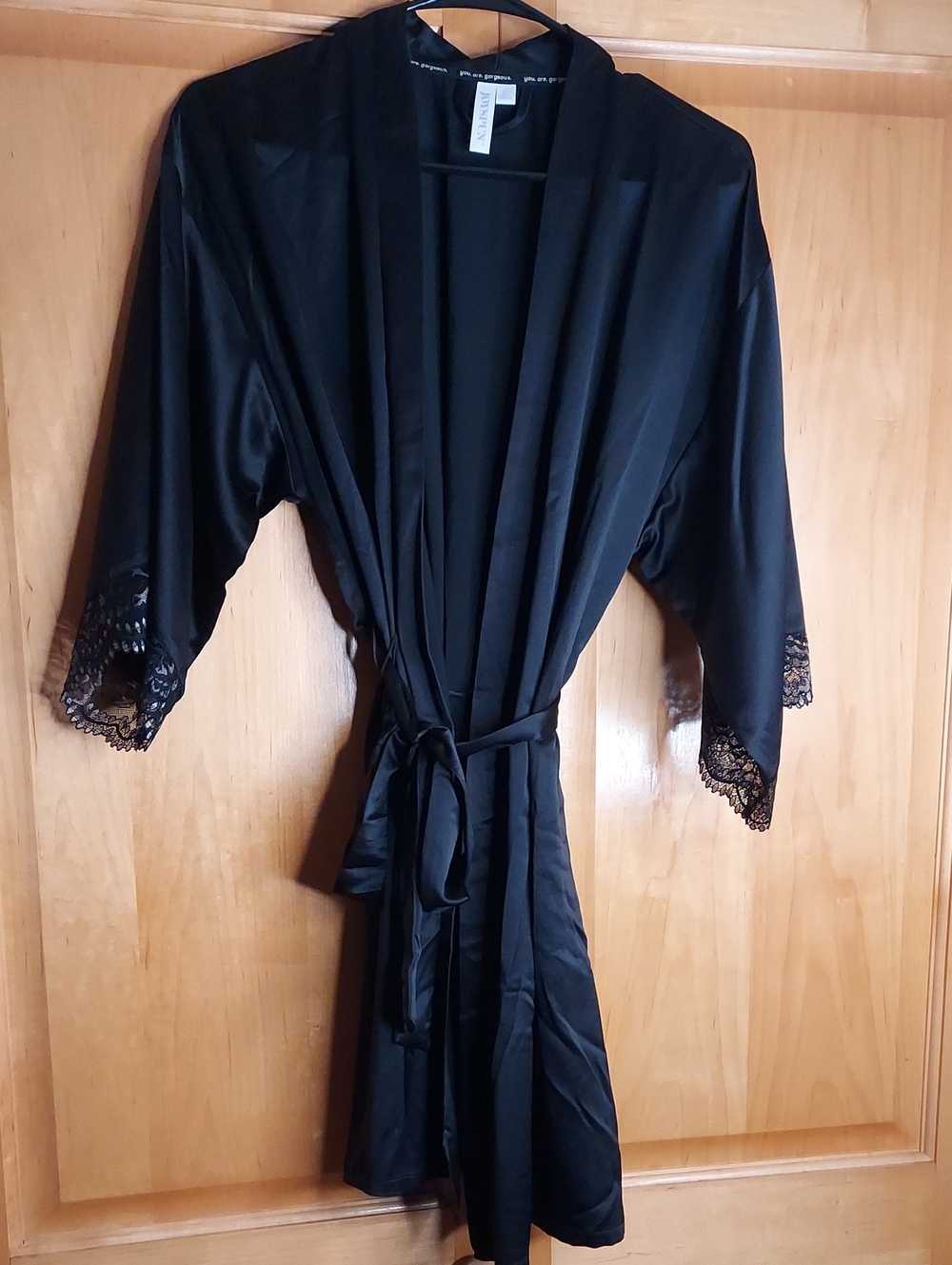 Joyspun Size Small Black Silky Robe